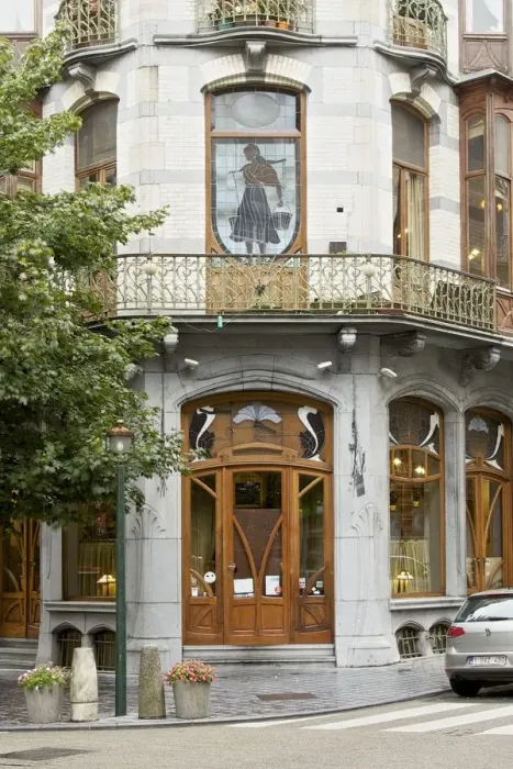 Framed Print : La Porteuse d Eau, 25 Rue Vanderschrick, Brussels, Belgium, (1904), c2014-c2017 Framed Print : La Porteuse d Eau, 25 Rue Vanderschrick, Brussels, Belgium, (1904), c2014-c2017