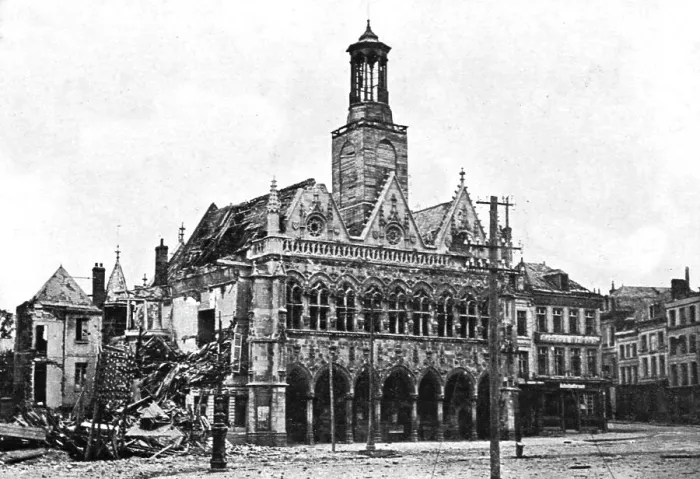 Framed Print : La pression Croissante de Foch; L'etat de l'hotel de ville de Saint-Quentin, a l'entrée... 1918. Creator: Unknown Framed Print : La pression Croissante de Foch; L'etat de l'hotel de ville de Saint-Quentin, a l'entrée... 1918. Creator: Unknown