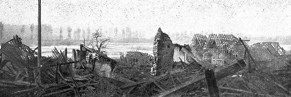 La pris de Clery-sur-Somme (3 septembre); Lisiere Sud de Clery: vue sur les marais, 1916. Creator: Unknown