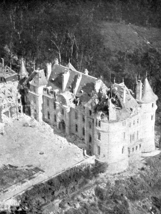 Framed Print : La Replique de Foch: Au Sud-ouest de Soissons; le chateau de Maucreux, pres de Faverolles... 1918. Creator: Unknown Framed Print : La Replique de Foch: Au Sud-ouest de Soissons; le chateau de Maucreux, pres de Faverolles... 1918. Creator: Unknown