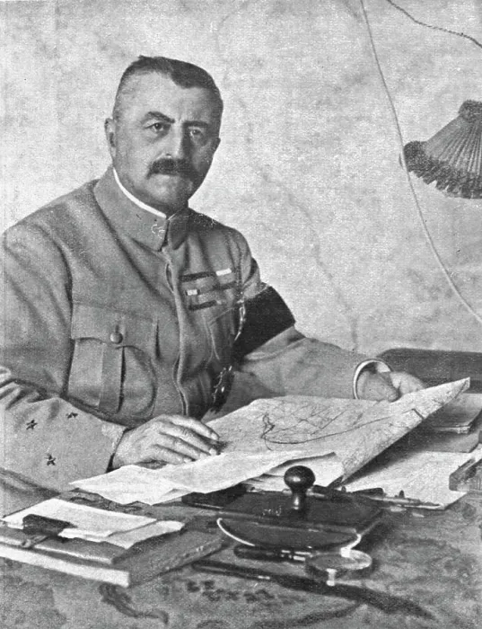 Framed Print : La rupture des lignes Bulgares; Le general Franchet d'Esperey, 1918. Creator: Unknown Framed Print : La rupture des lignes Bulgares; Le general Franchet d'Esperey, 1918. Creator: Unknown