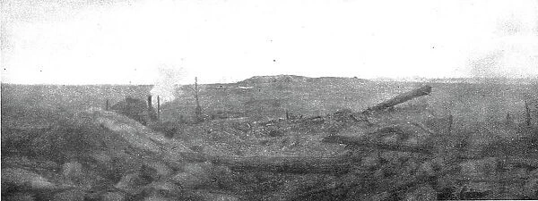 La victoire de Douaumont; le fort de Vaux vu a 250 metres, le 24 octobre, avant la deuxieme... 191 Creator: Unknown