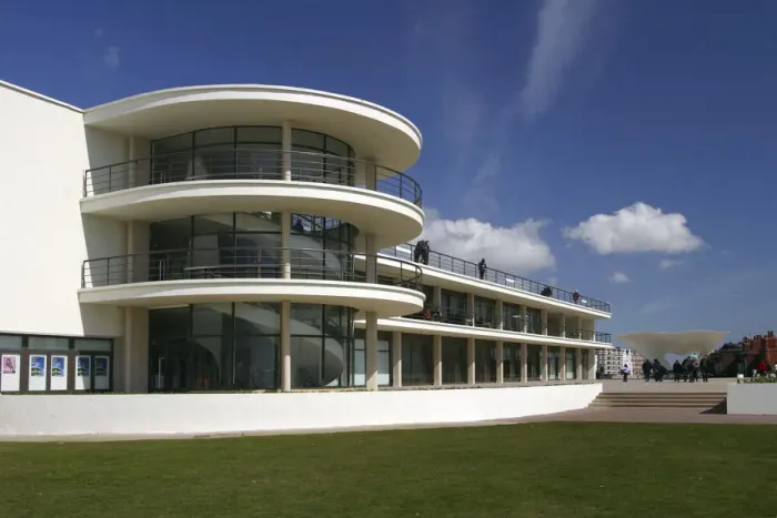 Framed Print : De La Warr Pavilion, Bexhill on Sea, East Sussex Framed Print : De La Warr Pavilion, Bexhill on Sea, East Sussex