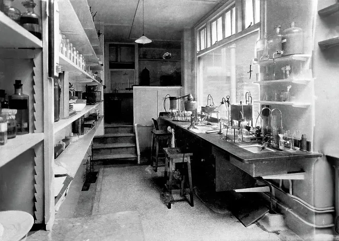 Framed Print : A laboratory, possibly at the Hahnemann Hospital and Homeopathic Dispensaries, Liverpool, [1910?]. Creator: Unknown