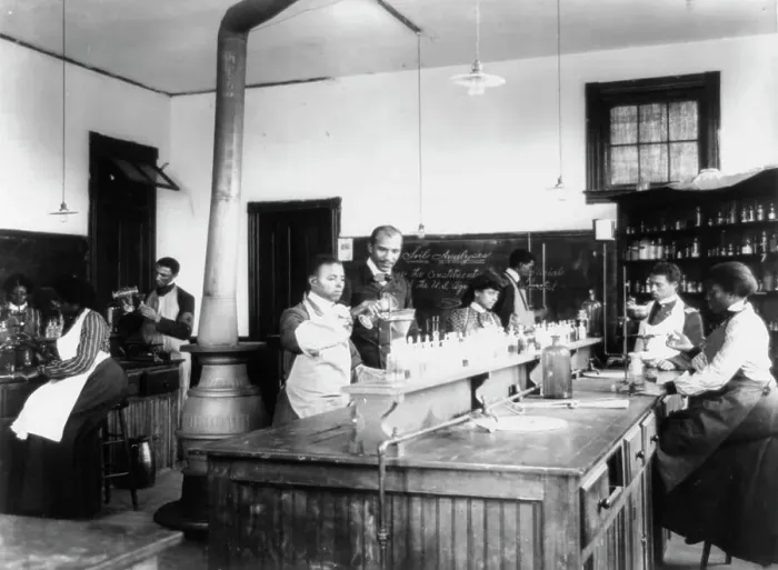 Framed Print : Laboratory at Tuskegee Institute, Alabama, 1902. Creator: Frances Benjamin Johnston Framed Print : Laboratory at Tuskegee Institute, Alabama, 1902. Creator: Frances Benjamin Johnston