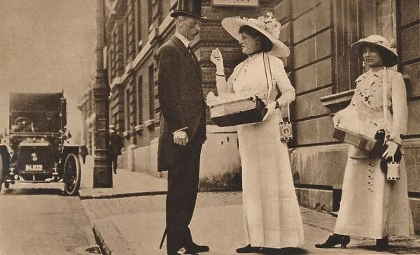 Lady Pilkington selling roses at the first anniversary of Alexandra Rose Day, 25 June, 1913 (1935)