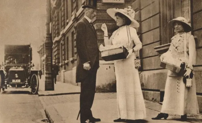 Framed Print : Lady Pilkington selling roses at the first anniversary of Alexandra Rose Day, 25 June, 1913 (1935) Framed Print : Lady Pilkington selling roses at the first anniversary of Alexandra Rose Day, 25 June, 1913 (1935)