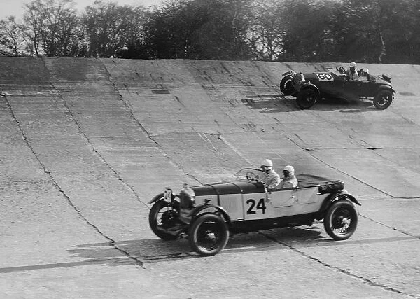 Lagonda and Alfa Romeo on the banking at the JCC Double Twelve Race, Brooklands, Surrey, 1929