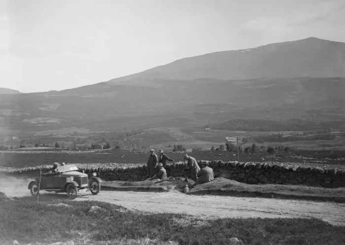 Framed Print : Lagonda open 2-seater of WH Oates competing in the Scottish Light Car Trial, 1922 Framed Print : Lagonda open 2-seater of WH Oates competing in the Scottish Light Car Trial, 1922