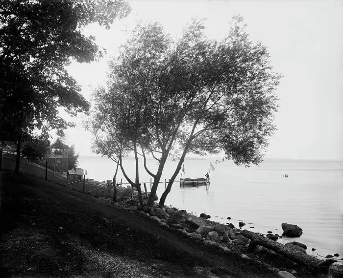 Framed Print : Lake Mendota, Madison, Wis. c1898. Creator: Unknown Framed Print : Lake Mendota, Madison, Wis. c1898. Creator: Unknown