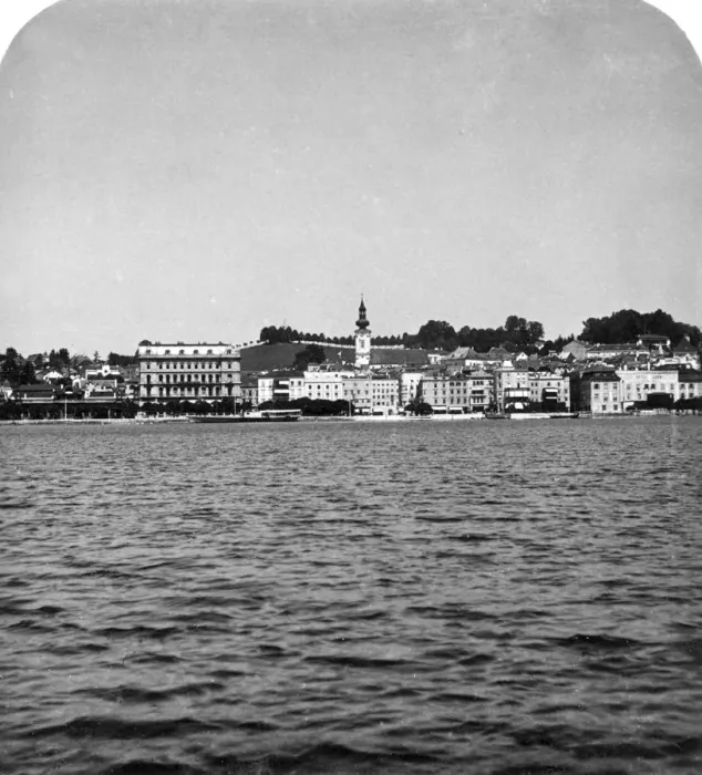 Framed Print : The lakefront at Gmunden, Salzkammergut, Austria, c1900s. Artist: Wurthle & Sons Framed Print : The lakefront at Gmunden, Salzkammergut, Austria, c1900s. Artist: Wurthle & Sons