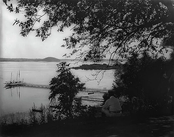 Lakefront with steam yachts at pier, Saratoga Lake, Saratoga, N.Y. c1901. Creator: Unknown