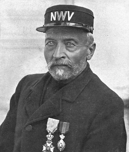 L'Alliance avec la mer; M Karel Cogge, qui assura l'inondation de la region de Nieuport, 1914. Creator: Polinet