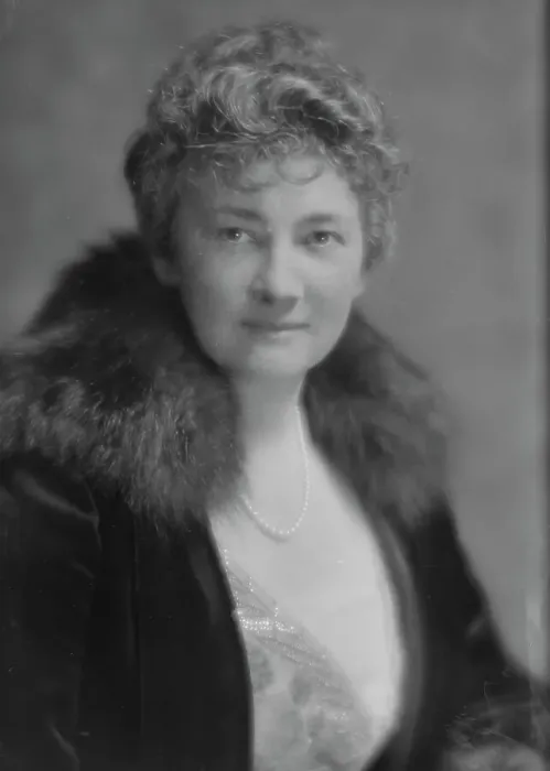 Framed Print : Lancashire, J.H. Mrs. portrait photograph, 1914 Nov. 15. Creator: Arnold Genthe Framed Print : Lancashire, J.H. Mrs. portrait photograph, 1914 Nov. 15. Creator: Arnold Genthe