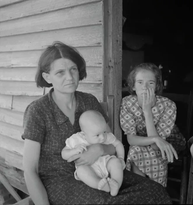 Framed Print : Landless family, Macon County, Georgia, 1937. Creator: Dorothea Lange Framed Print : Landless family, Macon County, Georgia, 1937. Creator: Dorothea Lange