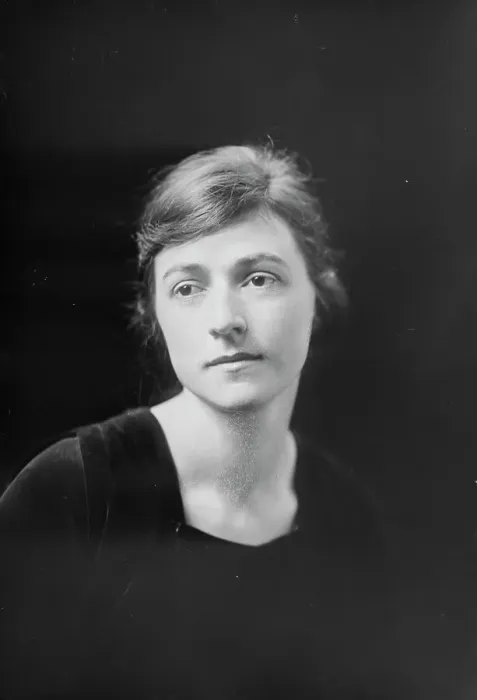 Framed Print : Langevin, Miss (Brown), portrait photograph, between 1912 and 1914. Creator: Arnold Genthe Framed Print : Langevin, Miss (Brown), portrait photograph, between 1912 and 1914. Creator: Arnold Genthe