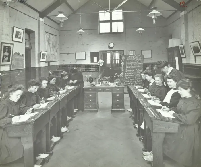Framed Print : Language lesson on daffodils at Oak Lodge School for Deaf Girls, London, 1908 Framed Print : Language lesson on daffodils at Oak Lodge School for Deaf Girls, London, 1908