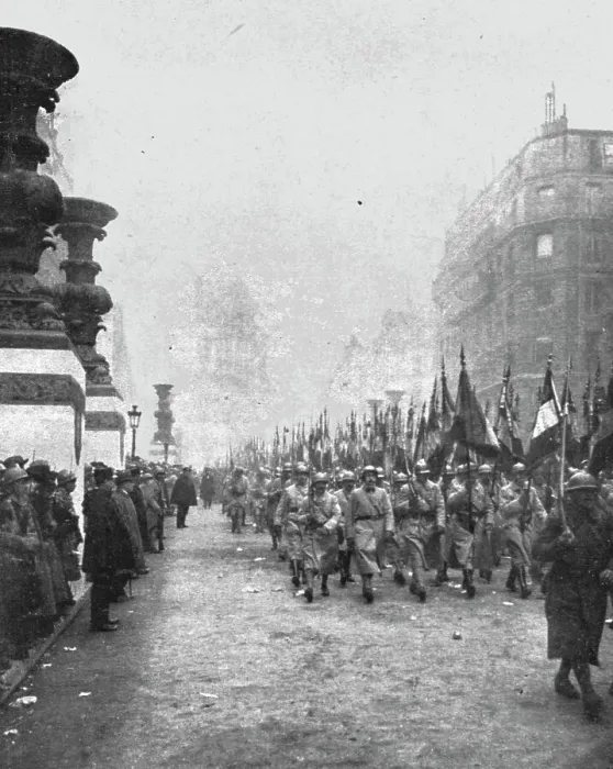 Framed Print : L'apotheose du Soldat; les drapeaux, venant du Pantheon, descendent la rue Soufflot... 1920. Creator: Unknown Framed Print : L'apotheose du Soldat; les drapeaux, venant du Pantheon, descendent la rue Soufflot... 1920. Creator: Unknown