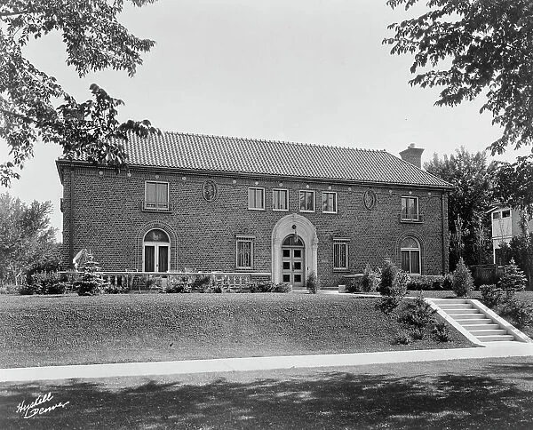 Large, brick residence at 4050 Mt. View Blvd. Denver, Colorado, designed by... c1903 - 1923. Creator: Roy C. Hyskell