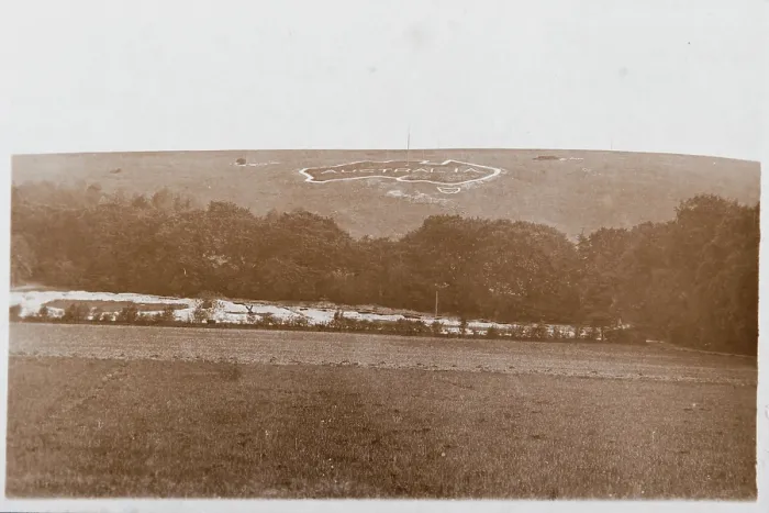 Framed Print : Large map of Australia carved into the chalk downs at Hurdcott Camp (Compton...2 June 1917. Creator: Murphy) Framed Print : Large map of Australia carved into the chalk downs at Hurdcott Camp (Compton...2 June 1917. Creator: Murphy)
