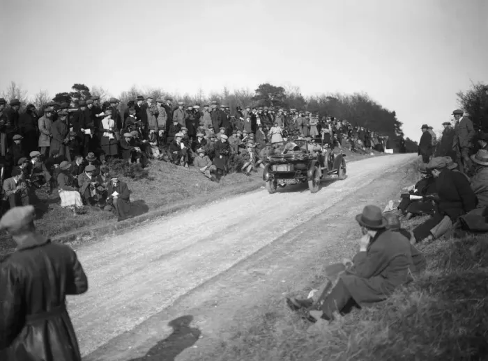 Framed Print : Large touring car at the Essex Motor Club Kop Hillclimb, Buckinghamshire, 1922. Artist Framed Print : Large touring car at the Essex Motor Club Kop Hillclimb, Buckinghamshire, 1922. Artist