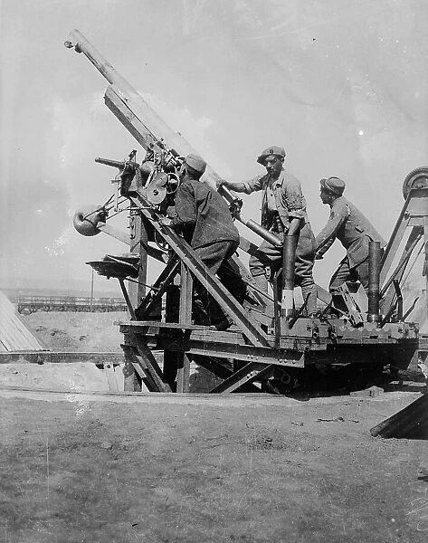Latest French anti-aircraft gun, 1917 29 Nov 1917. Creator: Bain News Service