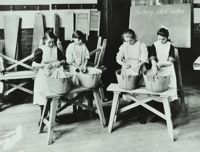 Framed Print : Laundry work, Tennyson Street School, Battersea, London, 1907 Framed Print : Laundry work, Tennyson Street School, Battersea, London, 1907