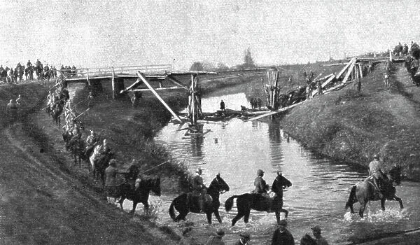 'L'autriche succombe; Cavaliers italiens passant le Monticano, 1918. Creator: Unknown