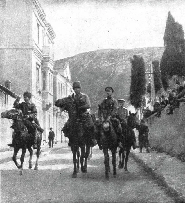 Framed Print : L'Avance Russe en Asie-Mineure; les premiers cavaliers russes a Trebizonde, le 15 avril, 1916. Creator: Unknown Framed Print : L'Avance Russe en Asie-Mineure; les premiers cavaliers russes a Trebizonde, le 15 avril, 1916. Creator: Unknown