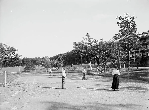 Lawn tennis courts, Pocono Mountain House, Mt. Pocono, Pa. c1905. Creator: Unknown