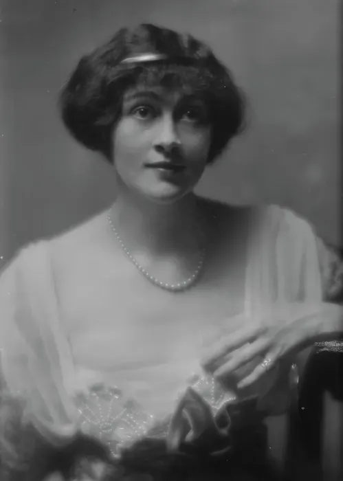 Framed Print : Le Breton, Marguerite, Miss, portrait photograph, 1913. Creator: Arnold Genthe Framed Print : Le Breton, Marguerite, Miss, portrait photograph, 1913. Creator: Arnold Genthe
