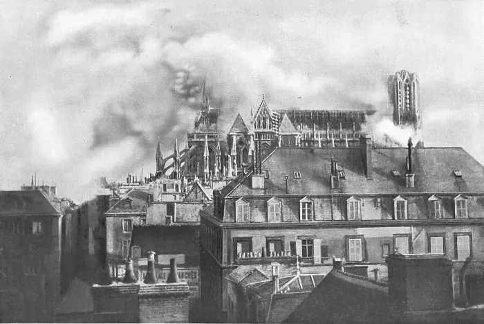Framed Print : Le Cathedrale de Reims en flammes le 17 septembre, 1914. Creator: Jules Matot Framed Print : Le Cathedrale de Reims en flammes le 17 septembre, 1914. Creator: Jules Matot