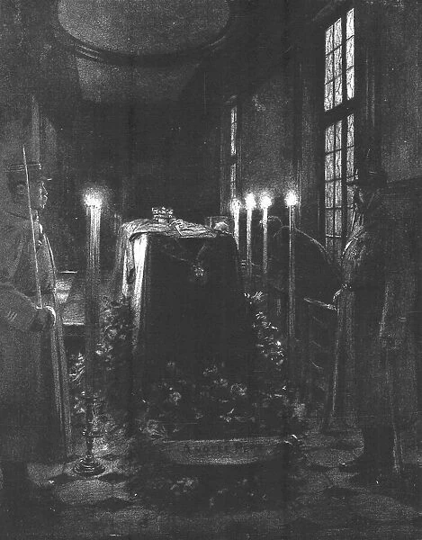 Le cercueil du general Gallieni aux Invalides; La veillee dans la chapelle Napoleon, 1916. Creator: J Simont