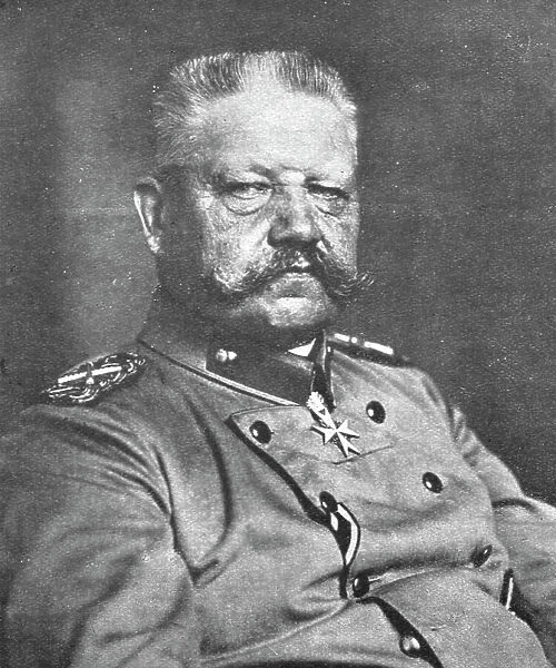 Le desert derriere l'ennemi; Le feld-marechal von Hindenburg, 1917. Creator: Leipziger illustrirte Zeitung