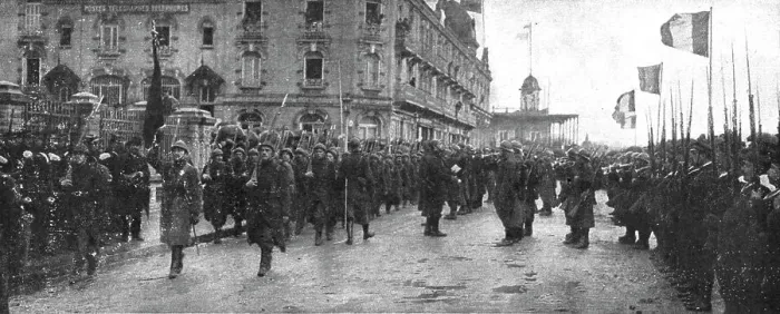 Framed Print : Le deuxieme anniversaire de L'Yser; le defile du 12e de ligne belge, son glorieux... 1916. Creator: Unknown Framed Print : Le deuxieme anniversaire de L'Yser; le defile du 12e de ligne belge, son glorieux... 1916. Creator: Unknown