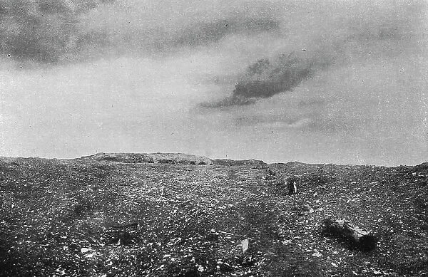 Le Fort de Vaux, repris le 2 novembre; les abords du fort de Vaux par le Sud, 1916. Creator: Unknown