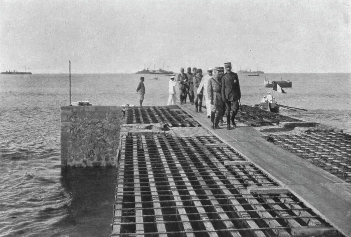 Framed Print : Le general Lyautey a Agadir; vue generale de la casbah et debarquement du resident general...1916. Creator: Schmit et Ratel Framed Print : Le general Lyautey a Agadir; vue generale de la casbah et debarquement du resident general...1916. Creator: Schmit et Ratel