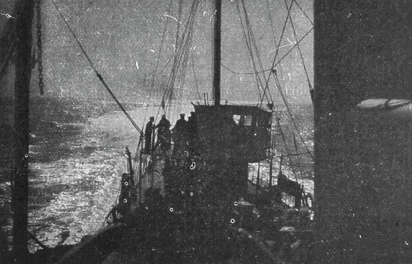 Le 'Goeben' contre le torpilleur 'Schastlivyi' (21 sept. 1915); Le croiseur germano-turc... 1915. Creator: Unknown. Le 'Goeben' contre le torpilleur 'Schastlivyi' (21 sept. 1915); Le croiseur germano-turc... 1915