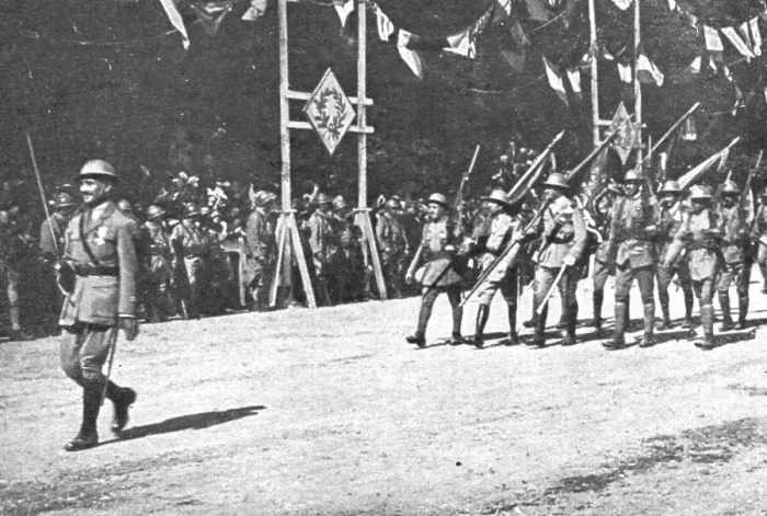 Framed Print : Le jour de gloire; le detachement portugais, 1919. Creator: Unknown Framed Print : Le jour de gloire; le detachement portugais, 1919. Creator: Unknown