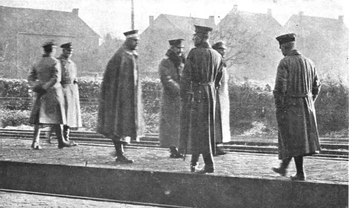 Framed Print : Le Kaiser en Fuite; A la station-frontiere de Rijsden par ou l'ex-kaiser entra en... 1918. Creator: Unknown Framed Print : Le Kaiser en Fuite; A la station-frontiere de Rijsden par ou l'ex-kaiser entra en... 1918. Creator: Unknown
