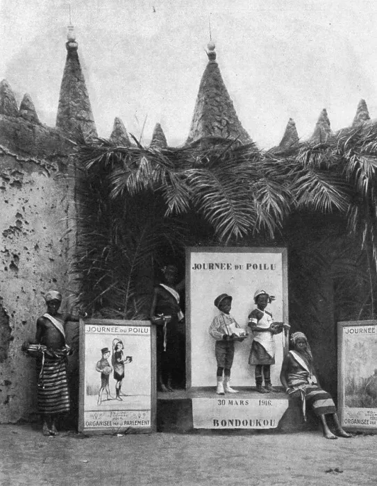 Framed Print : Le Loyalisme Musulman; A bondoukou: La Journee du Poilu a Bondoukou (Cote d'Ivoire)... 1916. Creator: Unknown. Le Loyalisme Musulman; A bondoukou: La Journee du Poilu a Bondoukou (Cote d'Ivoire)... 1916. Creator: Unknown Framed Print : Le Loyalisme Musulman; A bondoukou: La Journee du Poilu a Bondoukou (Cote d'Ivoire)... 1916. Creator: Unknown. Le Loyalisme Musulman; A bondoukou: La Journee du Poilu a Bondoukou (Cote d'Ivoire)... 1916. Creator: Unknown