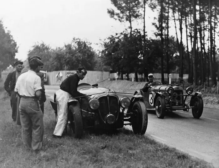 Framed Print : Le Mans 24 Hour Race, France, 1938 Framed Print : Le Mans 24 Hour Race, France, 1938