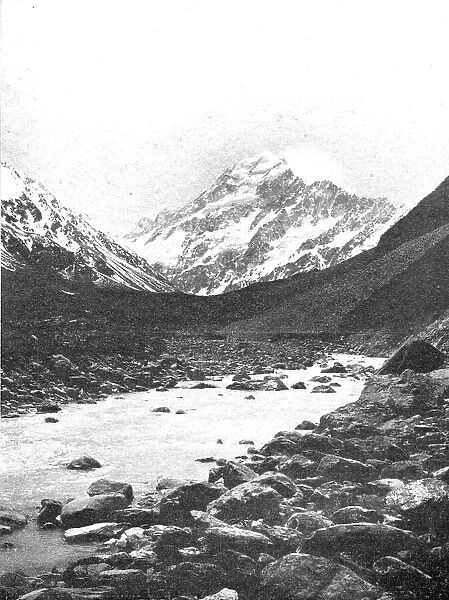 Le Mont Cook; Les Terres Du Pacifique, 1914. Creator: Unknown