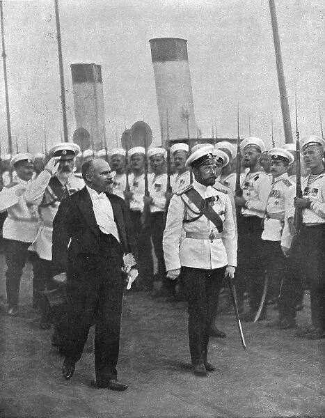 'Le President de la Republique en Russie; La revue des Marins de la Garde a Peterhof, 1914. Creator: Unknown