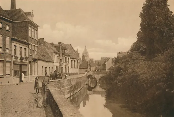 Framed Print : Le Quai des Menetriers, c1928 Framed Print : Le Quai des Menetriers, c1928