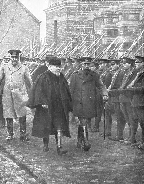 'Le Roi George en France; La Rencontre de M Poincare et du Souverain Britannique, 1914. Creator: Unknown