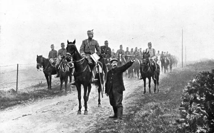 Framed Print : Le Role de la Cavalerie; Dans la Somme, par un matin de brouillard, hussards francais, 1914. Creator: Unknown