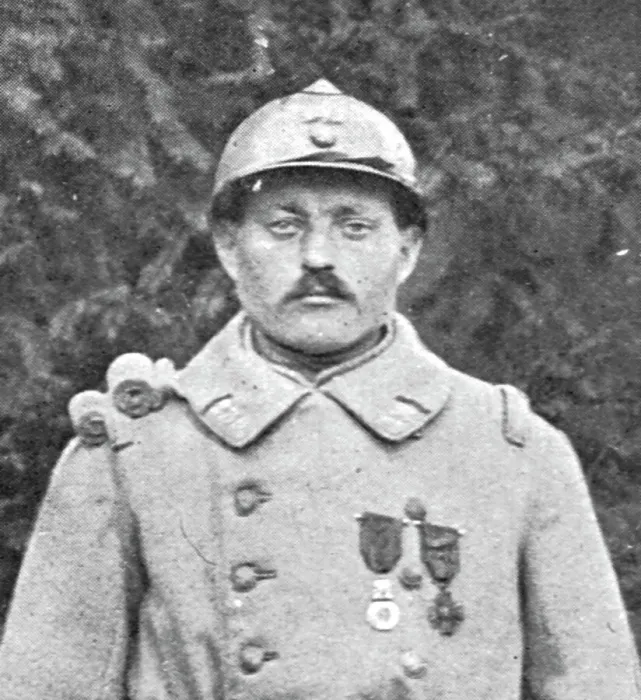 Framed Print : Le sergent Brochier du 230e, 1916. Creator: Unknown Framed Print : Le sergent Brochier du 230e, 1916. Creator: Unknown
