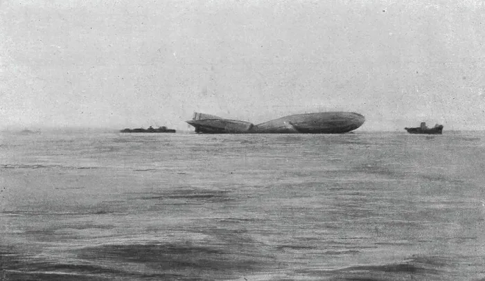 Framed Print : Le Zeppelin L-15 abattu dans l'estuaire de la Tamise; Le L-15 photographie au petit... 1916. Creator: Daily Sketch. Le Zeppelin L-15 abattu dans l'estuaire de la Tamise; Le L-15 photographie au petit... 1916 Framed Print : Le Zeppelin L-15 abattu dans l'estuaire de la Tamise; Le L-15 photographie au petit... 1916. Creator: Daily Sketch. Le Zeppelin L-15 abattu dans l'estuaire de la Tamise; Le L-15 photographie au petit... 1916