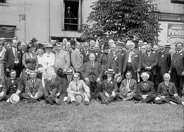 League To Enforce Peace - Group. William H. Taft in Center, 1916. Creator: Harris & Ewing. League To Enforce Peace - Group. William H. Taft in Center, 1916. Creator: Harris & Ewing